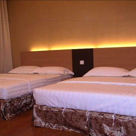Lbs Hotel Cheras Exterior foto