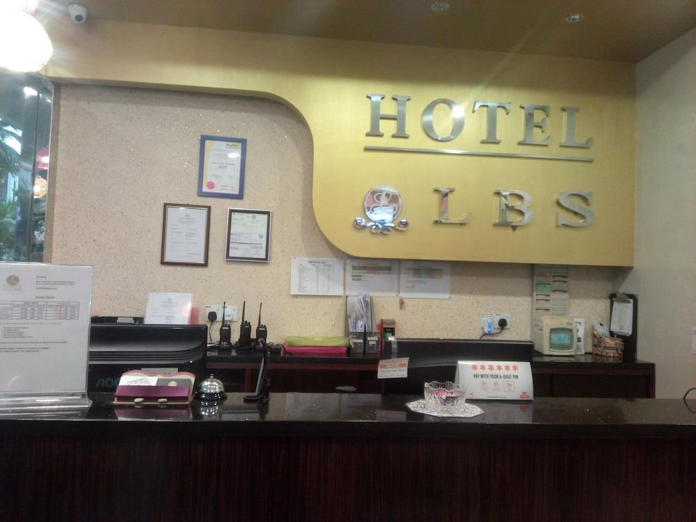 Lbs Hotel Cheras Exterior foto