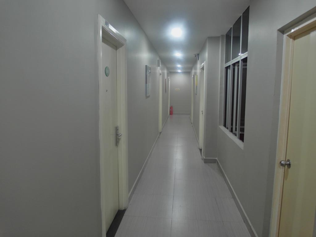 Lbs Hotel Cheras Exterior foto